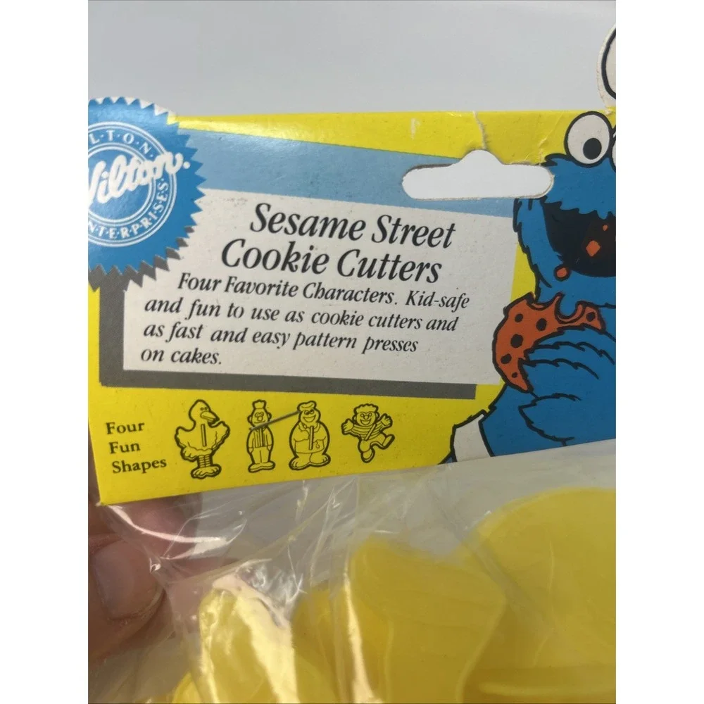 NEW Vintage Wilton Sesame Street Cookie Cutters Set 4 Ernie Big Bird Bert 1988